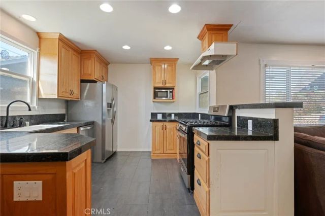 124 Hastings, Ventura, CA 93003