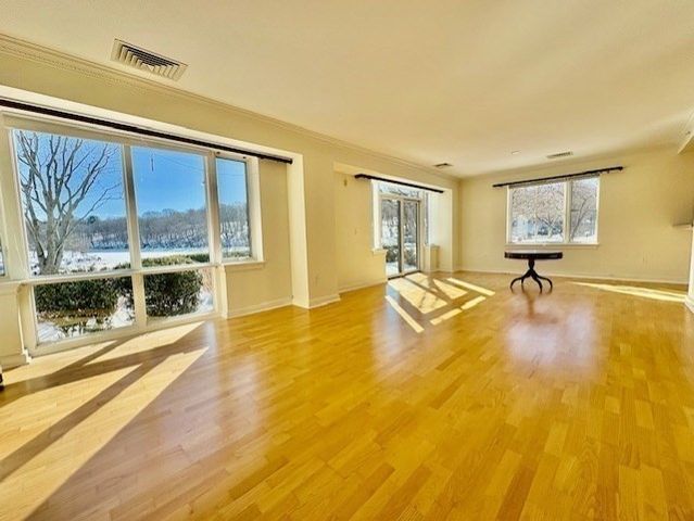 88 Wharf St 107, Milton, MA 02186