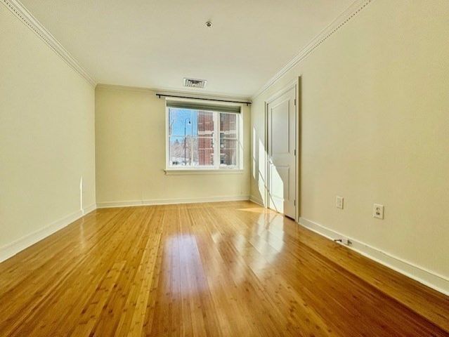 88 Wharf St 107, Milton, MA 02186