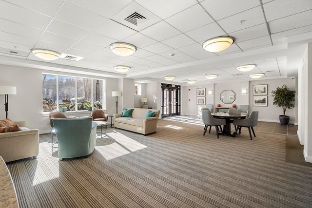 88 Wharf St 107, Milton, MA 02186