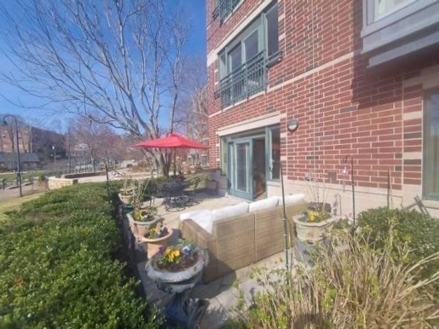 88 Wharf St 107, Milton, MA 02186