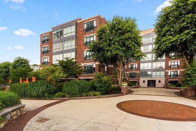 88 Wharf St 107, Milton, MA 02186