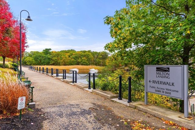 88 Wharf St 107, Milton, MA 02186