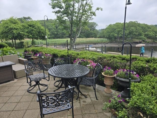 88 Wharf St 107, Milton, MA 02186