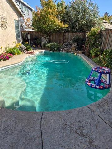4113 Keepsake Dr, Modesto, CA 95356