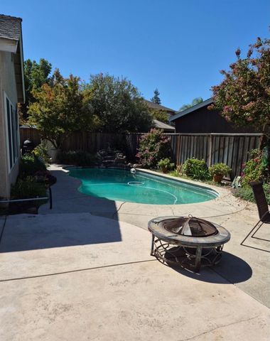 4113 Keepsake Dr, Modesto, CA 95356