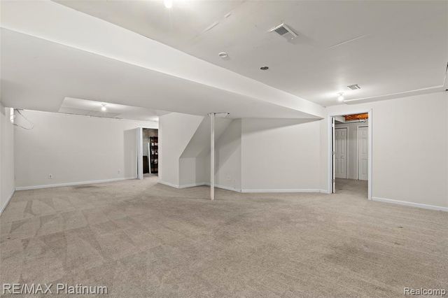 506 Foxfire Drive, Howell, MI 48843