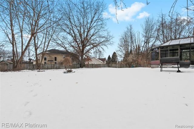 506 Foxfire Drive, Howell, MI 48843