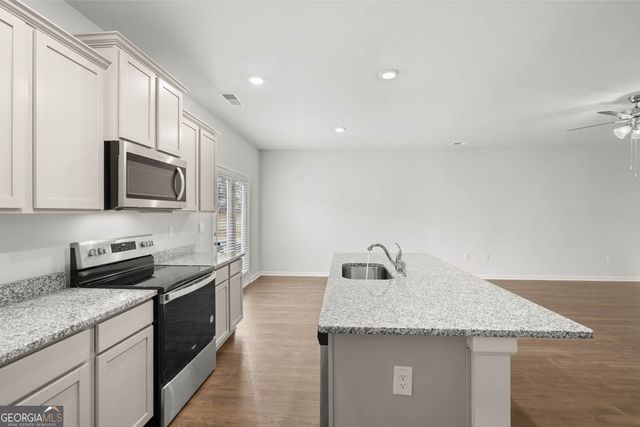 265 Sound Circle 152, Stockbridge, GA 30281