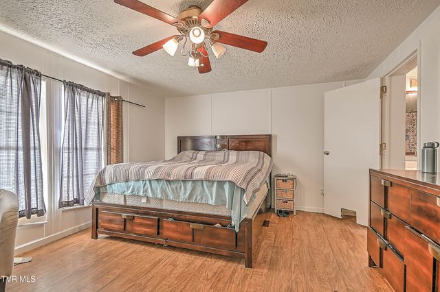 919 Old Stage Road, Church Hill, TN 37642