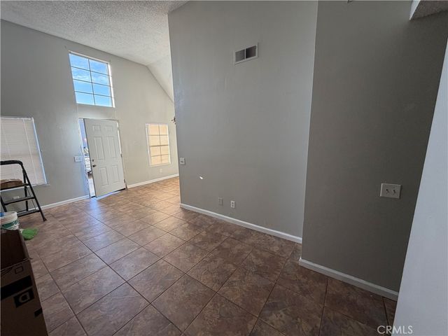 14605 Woodland, Fontana, CA 92337