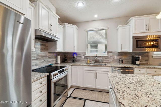 28 ROCK SPRING Loop, St. Augustine, FL 32095