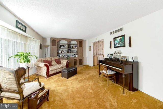 743 CORNWALLIS DRIVE, Mount Laurel, NJ 08054