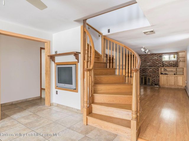 463 Mckinstry Road, Gardiner, NY 12525