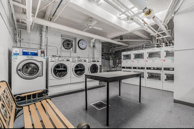 69-40 Yellowstone Boulevard 119, Forest Hills, NY 11375