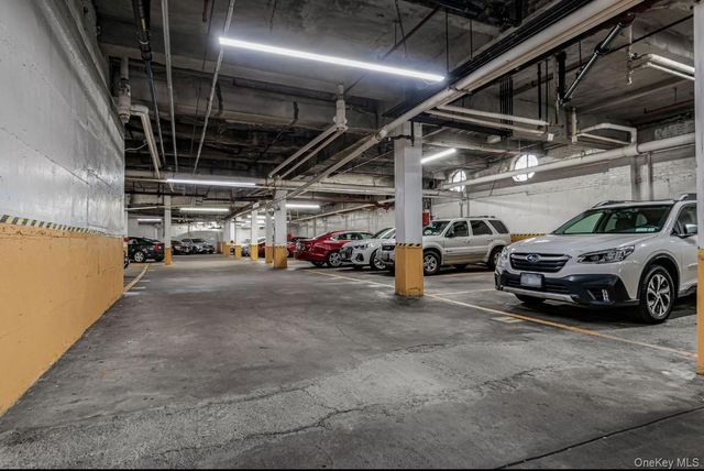 69-40 Yellowstone Boulevard 119, Forest Hills, NY 11375