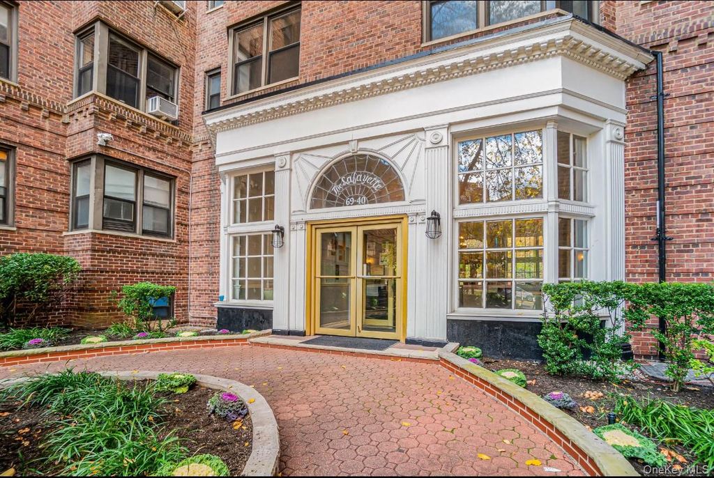69-40 Yellowstone Boulevard 119, Forest Hills, NY 11375