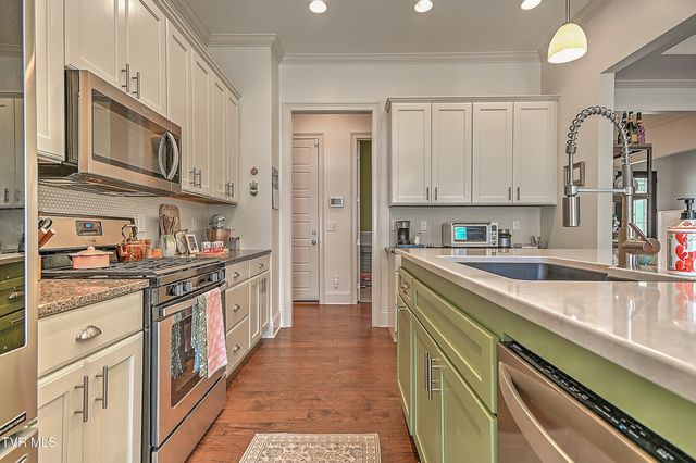 846 Vines Farm Lane, Jonesborough, TN 37659