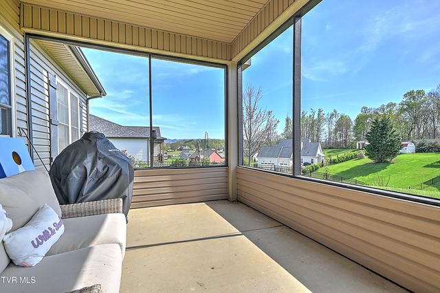 846 Vines Farm Lane, Jonesborough, TN 37659