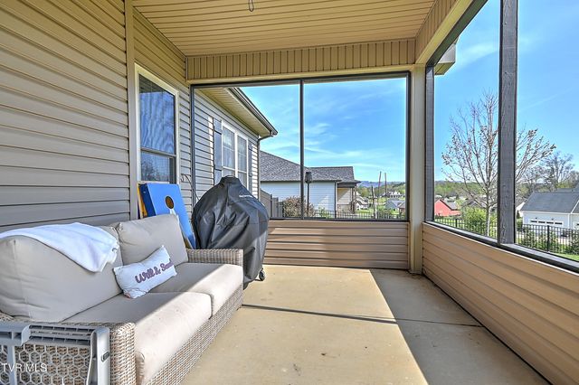 846 Vines Farm Lane, Jonesborough, TN 37659