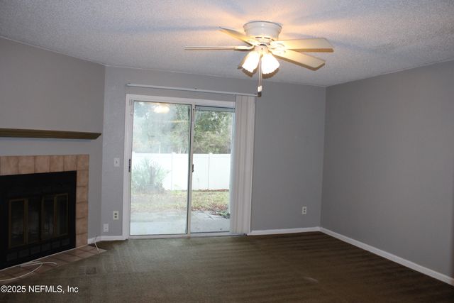 791 ASSISI Lane 302, Jacksonville, FL 32233