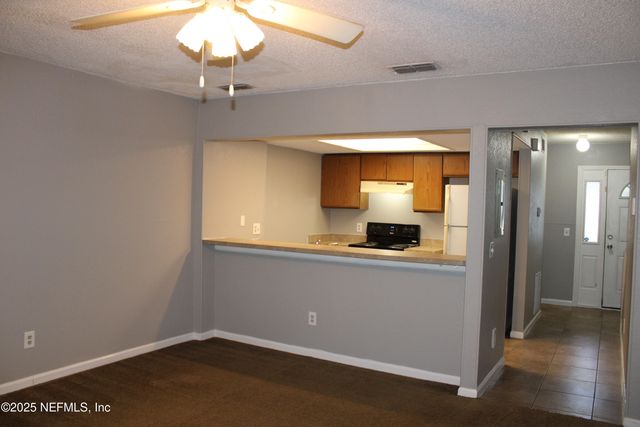 791 ASSISI Lane 302, Jacksonville, FL 32233