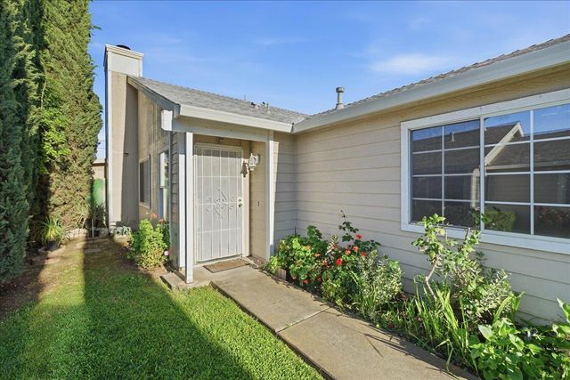 4954 Shell St, North Highlands, CA 95660