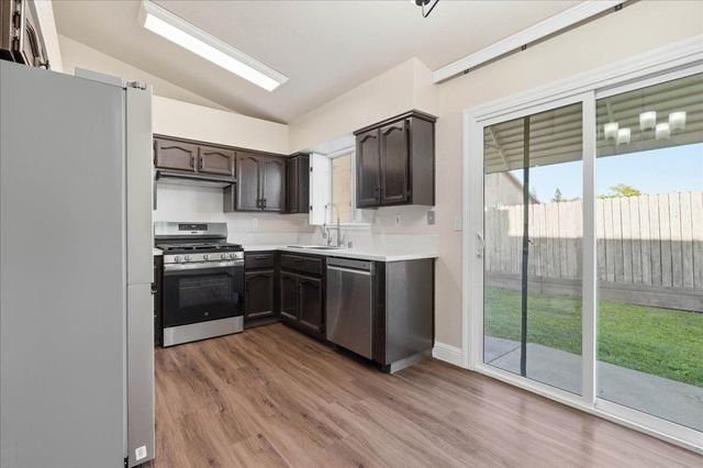 4954 Shell St, North Highlands, CA 95660