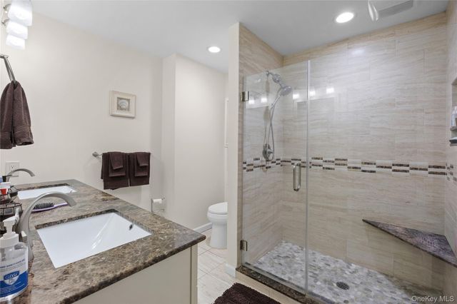1 Pidgeon Court, Manorville, NY 11949