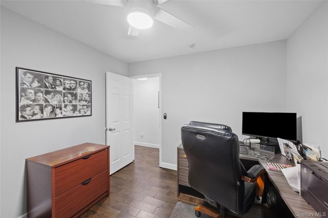 1 Pidgeon Court, Manorville, NY 11949