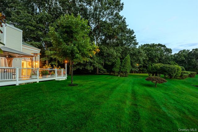 1 Pidgeon Court, Manorville, NY 11949