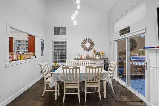 1 Pidgeon Court, Manorville, NY 11949