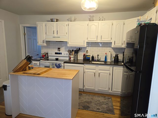 77 Forest Street 77, New Canaan, CT 06840
