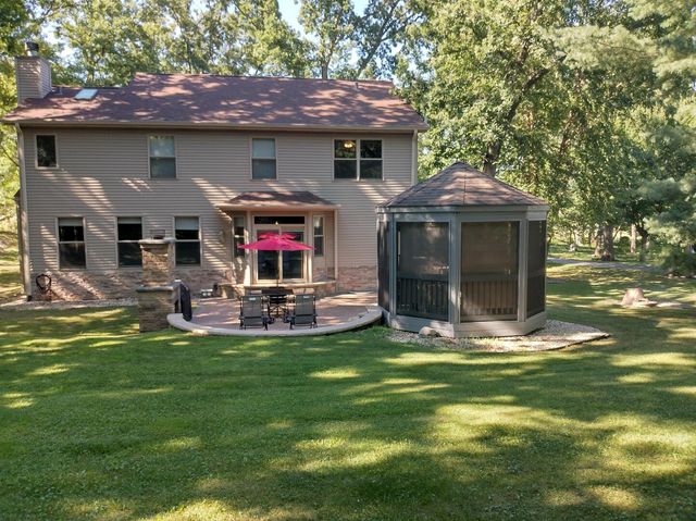 2307 N Country Springs Drive, Johnsburg, IL 60051