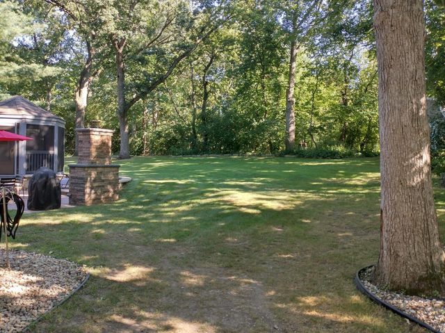 2307 N Country Springs Drive, Johnsburg, IL 60051