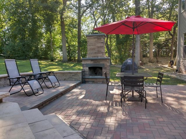 2307 N Country Springs Drive, Johnsburg, IL 60051