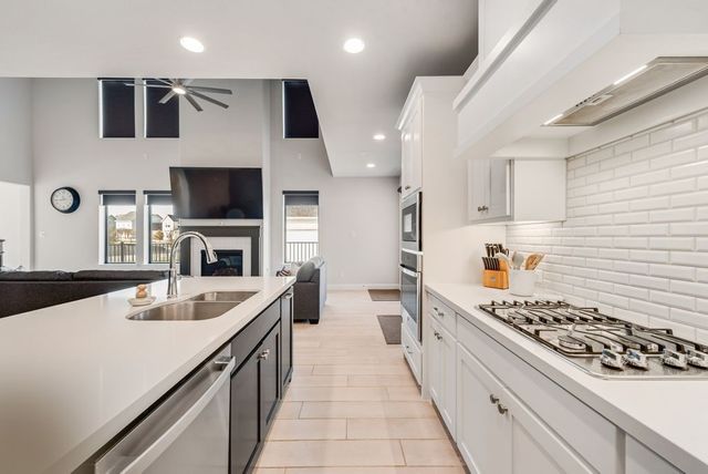 2113 Domingo Drive, Fort Worth, TX 76008