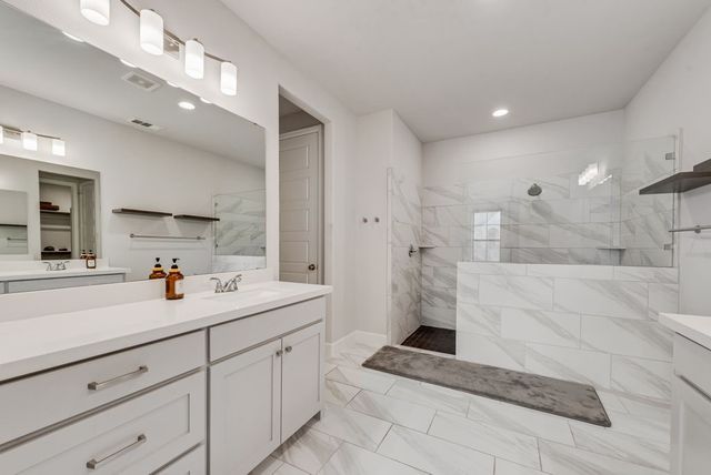 2113 Domingo Drive, Fort Worth, TX 76008