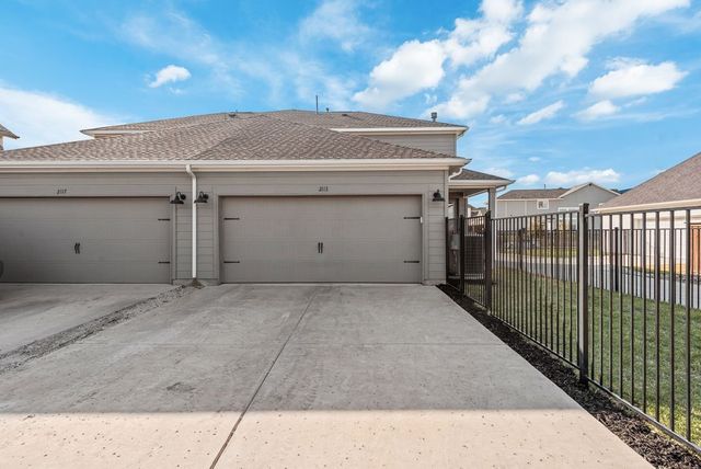 2113 Domingo Drive, Fort Worth, TX 76008