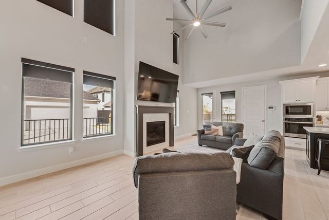 2113 Domingo Drive, Fort Worth, TX 76008