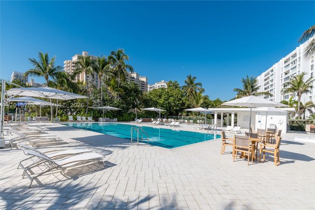 613 Ocean Dr 7C, Key Biscayne, FL 33149