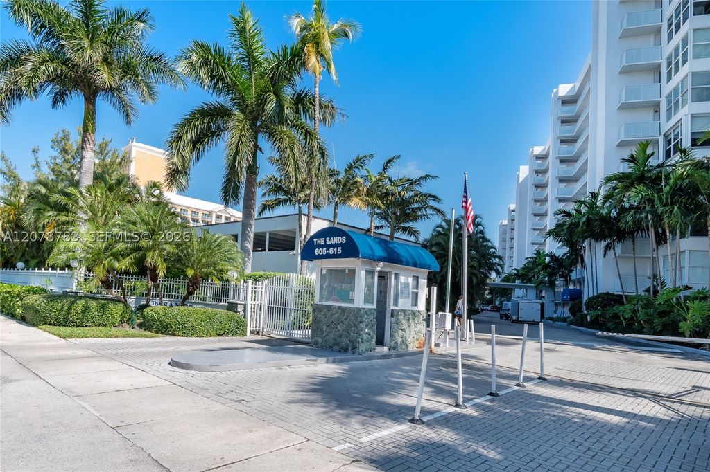 613 Ocean Dr 7C, Key Biscayne, FL 33149