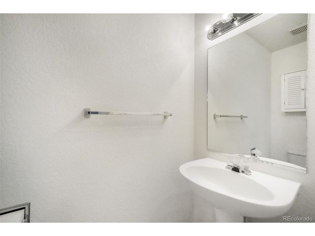 6226 Scottsbluff Dr, Colorado Springs, CO 80923