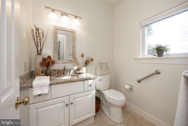 2220 BODINE RD, Malvern, PA 19355