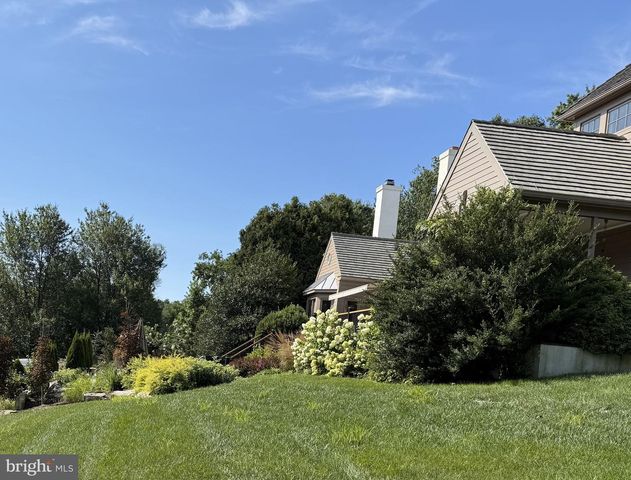 2220 BODINE RD, Malvern, PA 19355