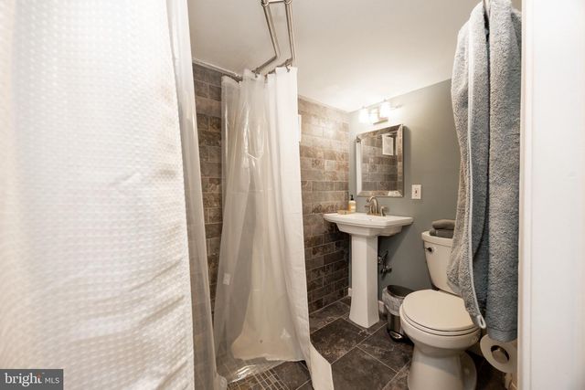 2220 BODINE RD, Malvern, PA 19355