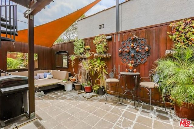 1203 S Rimpau Boulevard, Los Angeles, CA 90019