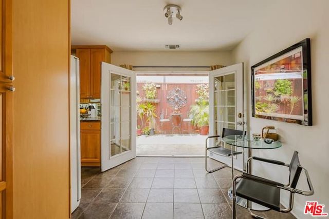 1203 S Rimpau Boulevard, Los Angeles, CA 90019