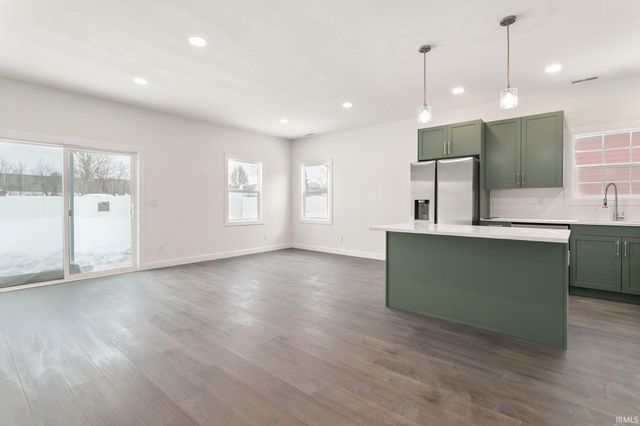 1707 Thornhill Drive, South Bend, IN 46614