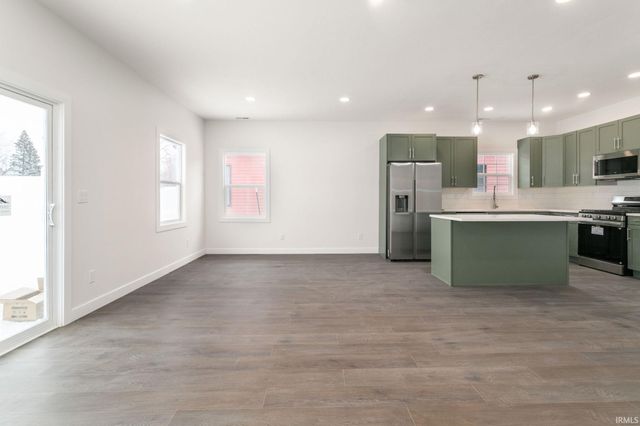 1707 Thornhill Drive, South Bend, IN 46614